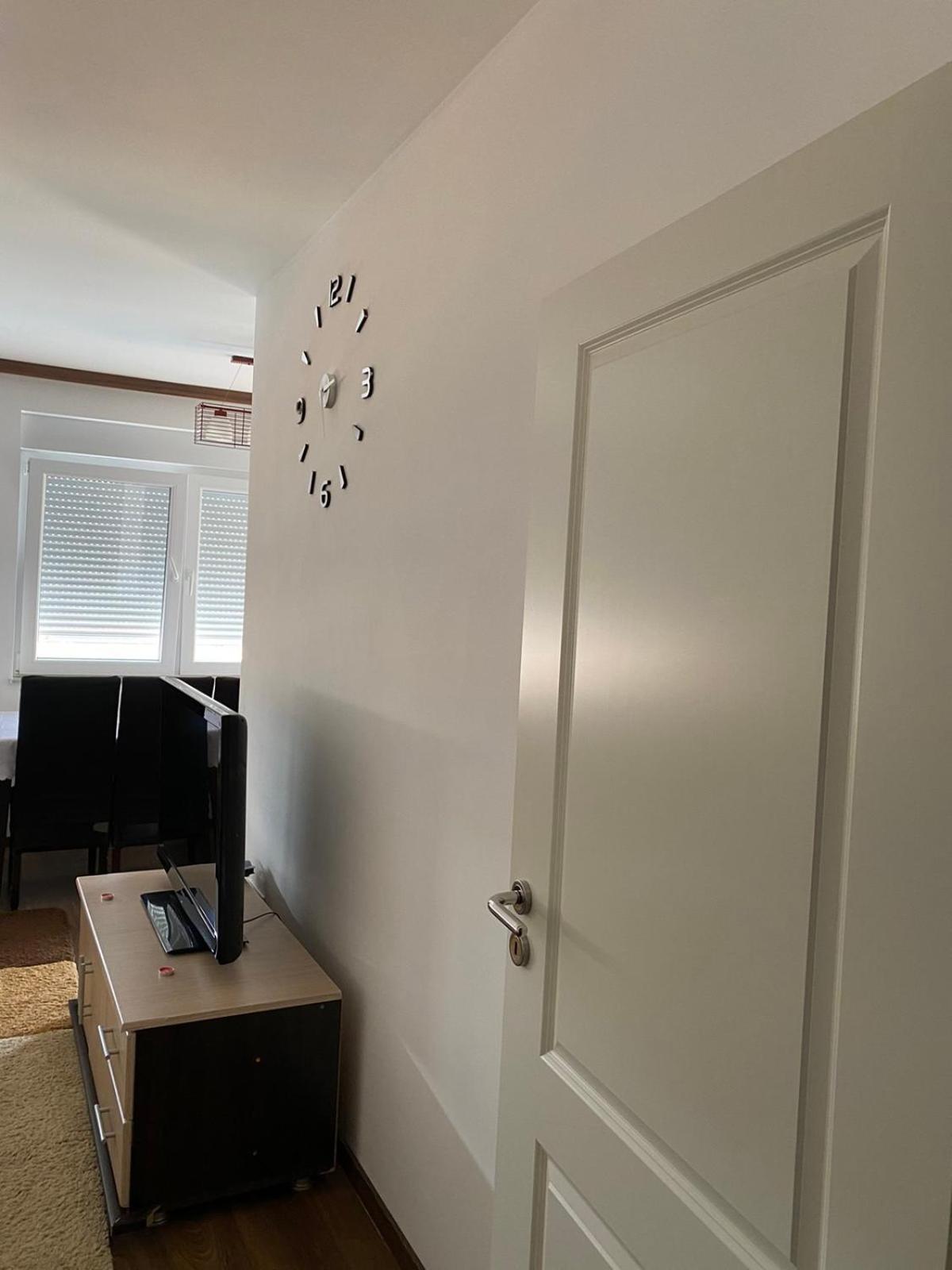 Private Apartments Prishtina 프리슈티나 외부 사진