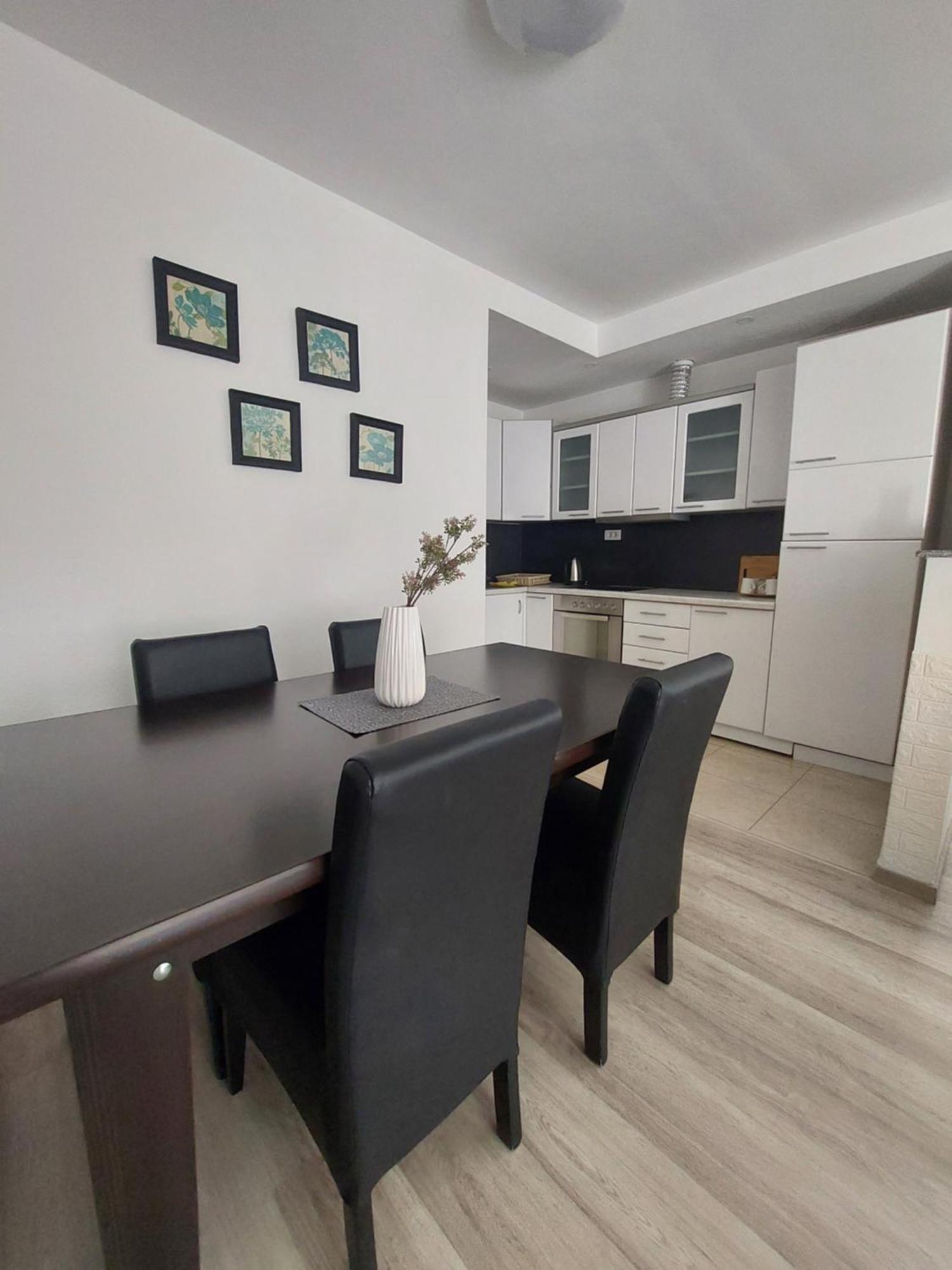 Private Apartments Prishtina 프리슈티나 외부 사진