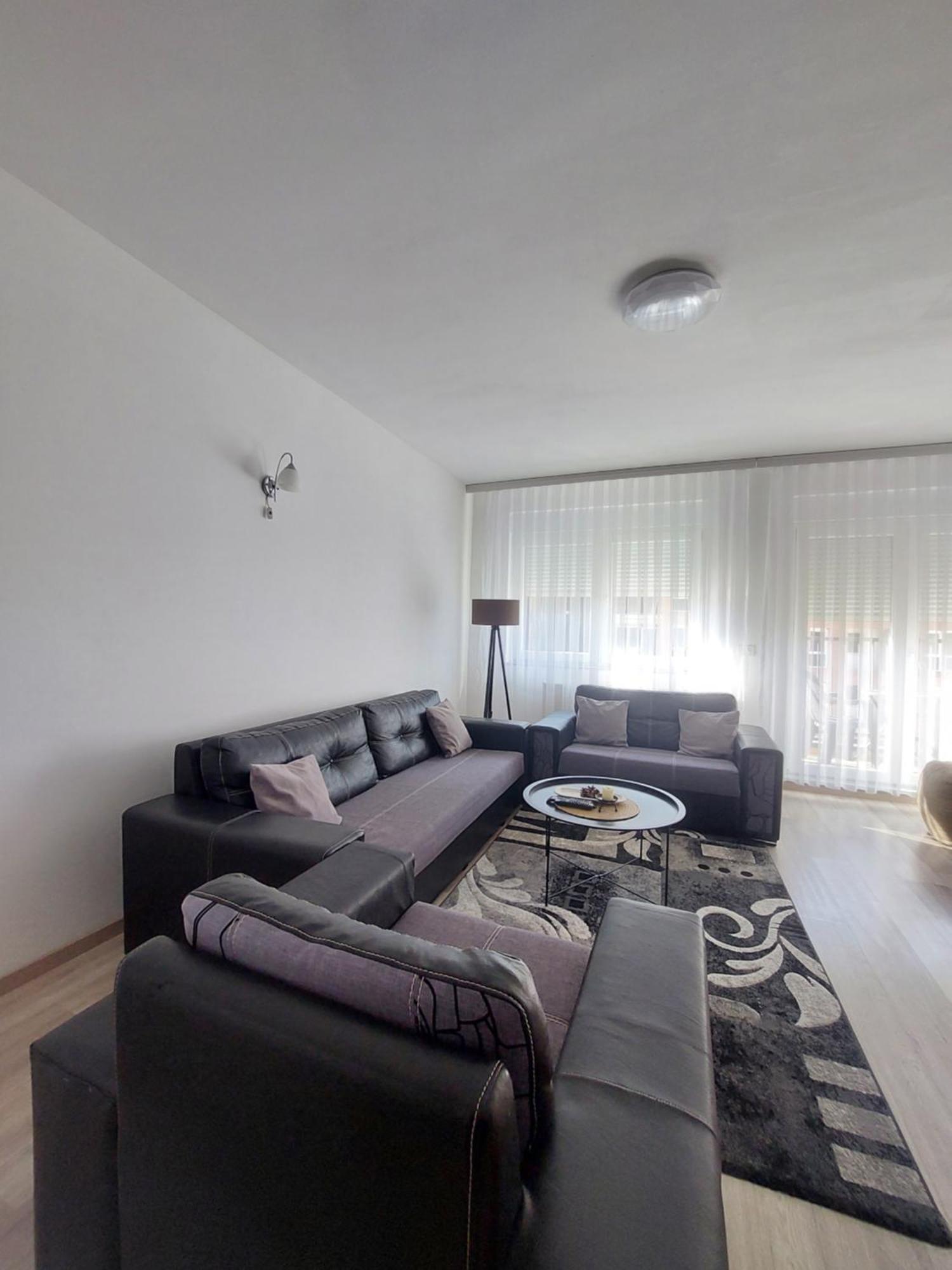 Private Apartments Prishtina 프리슈티나 외부 사진